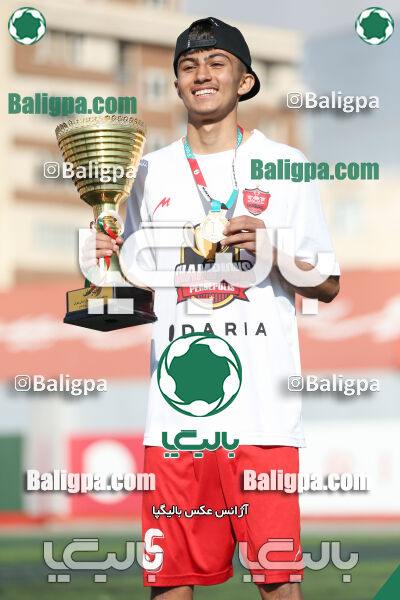 پرسپولیس 2–2 پیکان