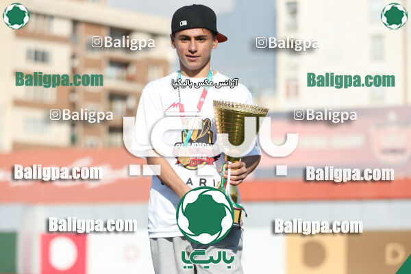 پرسپولیس 2–2 پیکان