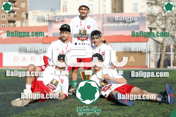 پرسپولیس 2–2 پیکان