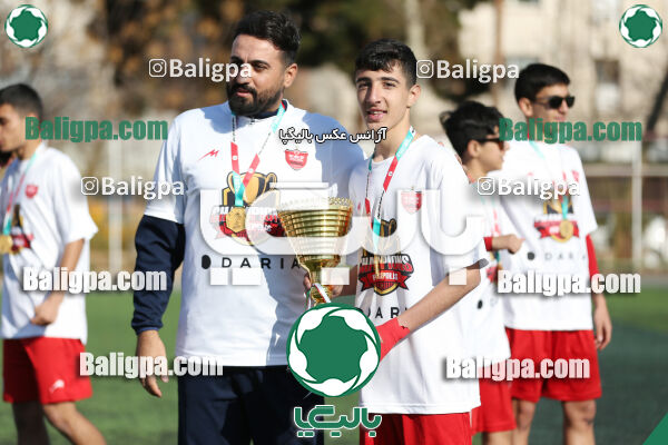 پرسپولیس 2–2 پیکان