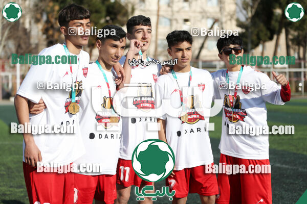 پرسپولیس 2–2 پیکان