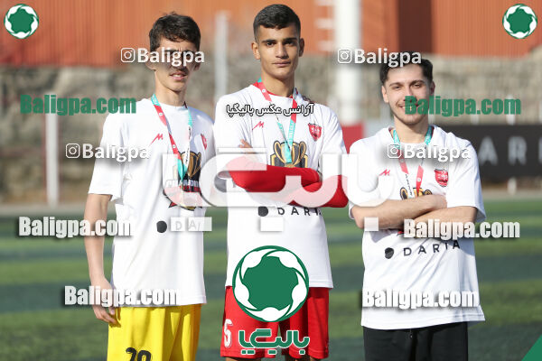 پرسپولیس 2–2 پیکان