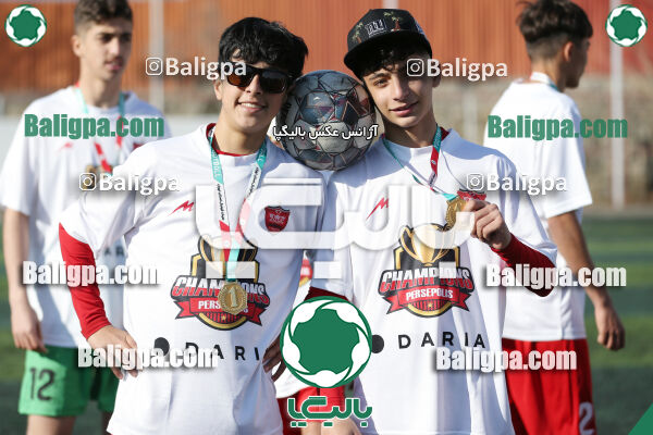 پرسپولیس 2–2 پیکان