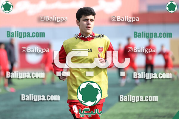 پرسپولیس 2–2 پیکان