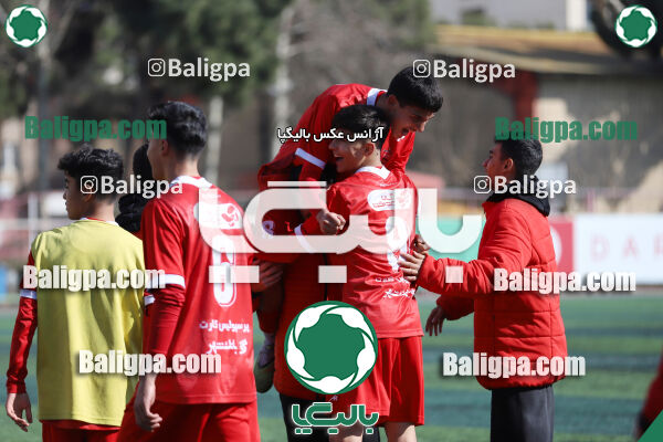 پرسپولیس 2–2 پیکان