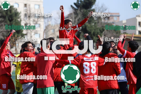 پرسپولیس 2–2 پیکان