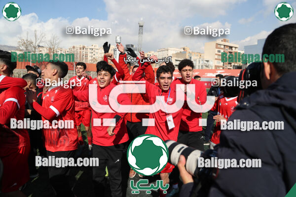 پرسپولیس 2–2 پیکان