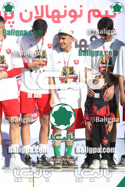 پرسپولیس 2–2 پیکان