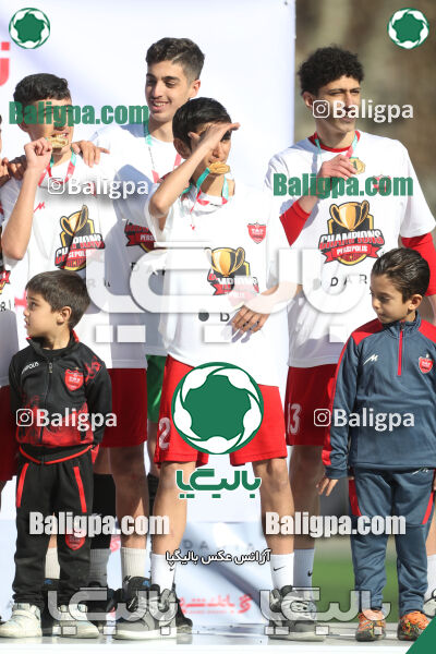پرسپولیس 2–2 پیکان