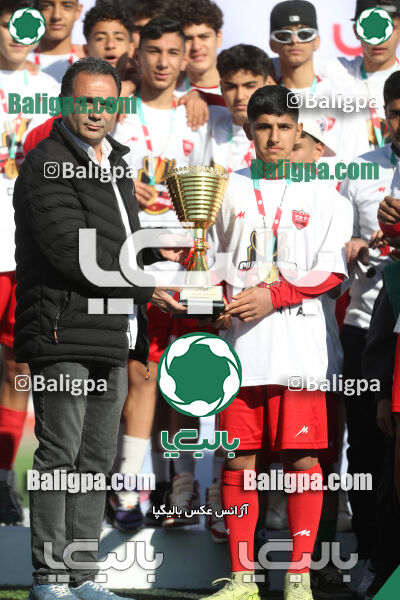 پرسپولیس 2–2 پیکان