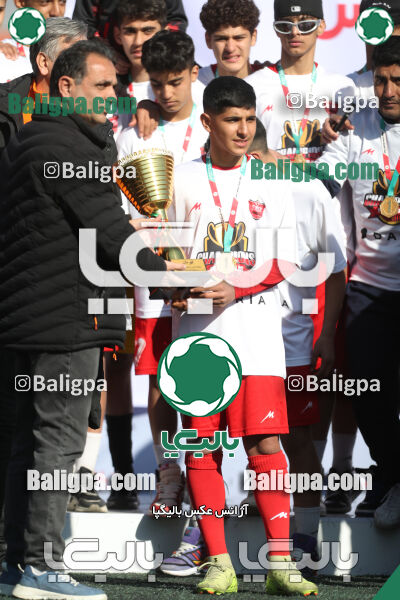 پرسپولیس 2–2 پیکان