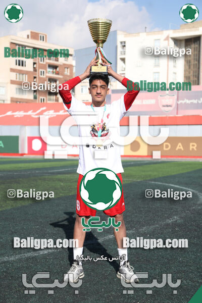پرسپولیس 2–2 پیکان