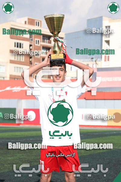 پرسپولیس 2–2 پیکان