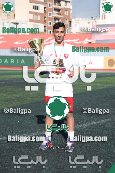 پرسپولیس 2–2 پیکان
