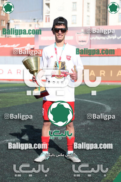 پرسپولیس 2–2 پیکان