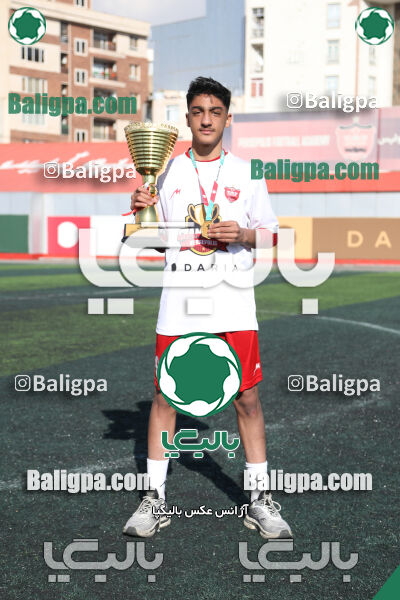 پرسپولیس 2–2 پیکان
