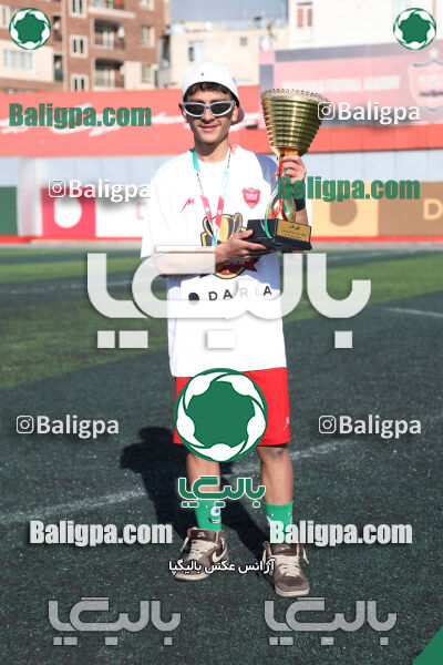 پرسپولیس 2–2 پیکان