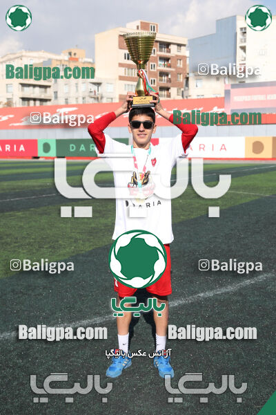 پرسپولیس 2–2 پیکان