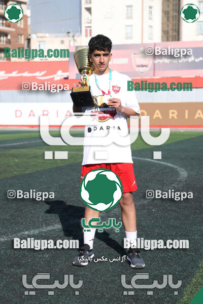 پرسپولیس 2–2 پیکان