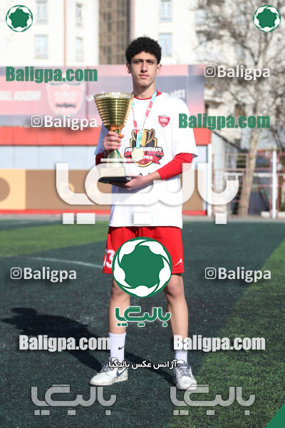 پرسپولیس 2–2 پیکان