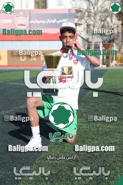 پرسپولیس 2–2 پیکان