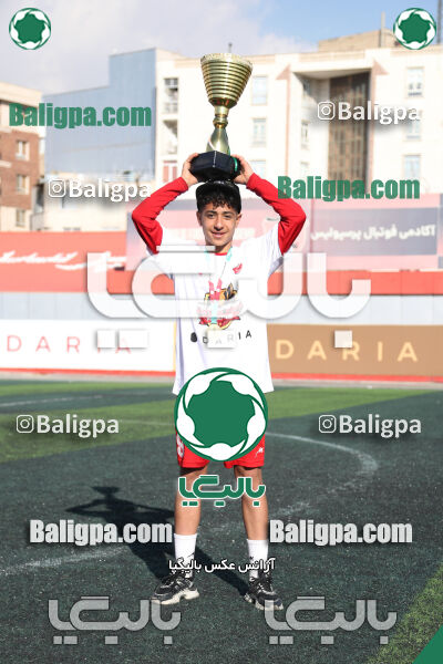 پرسپولیس 2–2 پیکان
