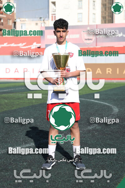 پرسپولیس 2–2 پیکان