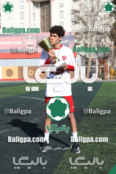 پرسپولیس 2–2 پیکان