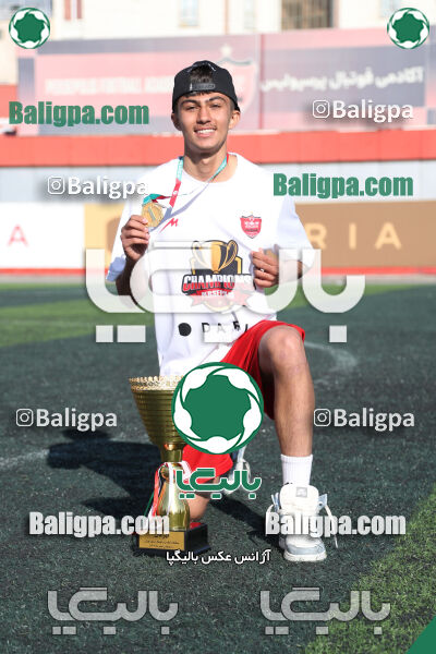 پرسپولیس 2–2 پیکان