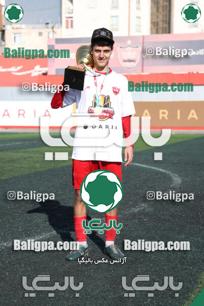 پرسپولیس 2–2 پیکان