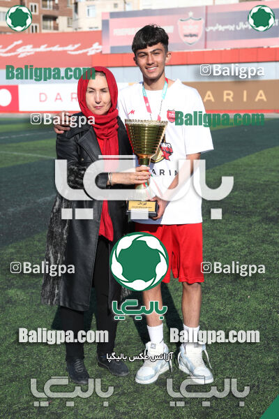 پرسپولیس 2–2 پیکان