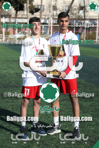 پرسپولیس 2–2 پیکان