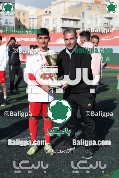 پرسپولیس 2–2 پیکان