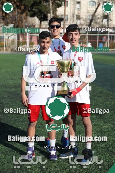 پرسپولیس 2–2 پیکان