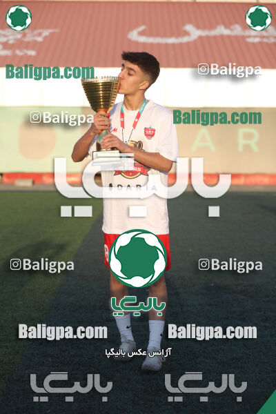 پرسپولیس 0 - 3 پیکان