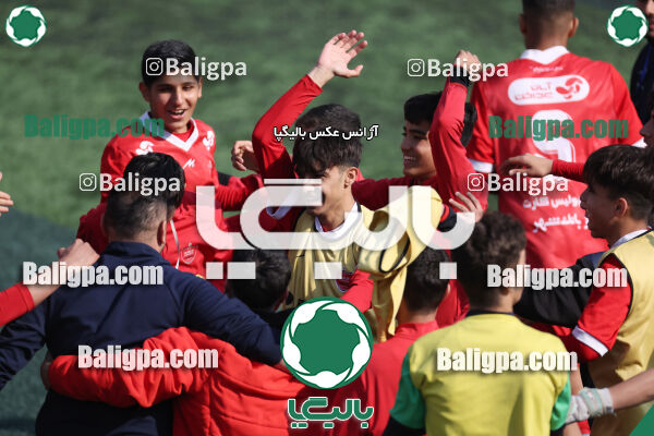 پرسپولیس ۰ (۴) - (۲) ۰ پیکان