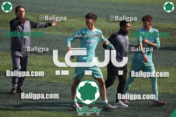 پرسپولیس ۰ (۴) - (۲) ۰ پیکان