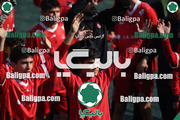 پرسپولیس ۰ (۴) - (۲) ۰ پیکان