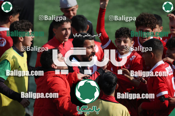 پرسپولیس ۰ (۴) - (۲) ۰ پیکان