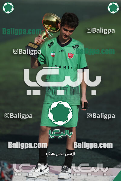 پرسپولیس ۰ (۴) - (۲) ۰ پیکان