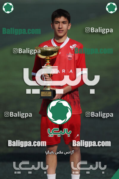 پرسپولیس ۰ (۴) - (۲) ۰ پیکان