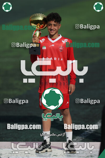 پرسپولیس ۰ (۴) - (۲) ۰ پیکان