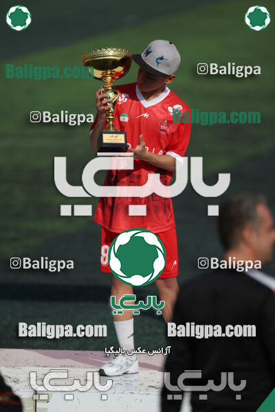 پرسپولیس ۰ (۴) - (۲) ۰ پیکان