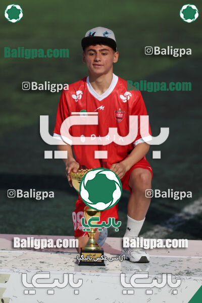 پرسپولیس ۰ (۴) - (۲) ۰ پیکان