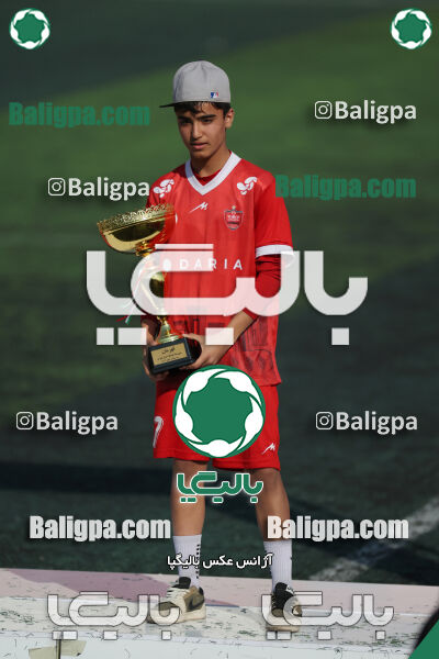 پرسپولیس ۰ (۴) - (۲) ۰ پیکان