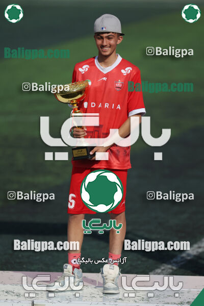 پرسپولیس ۰ (۴) - (۲) ۰ پیکان