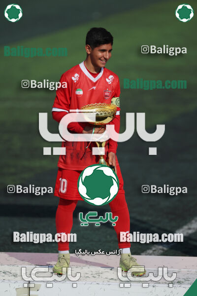 پرسپولیس ۰ (۴) - (۲) ۰ پیکان