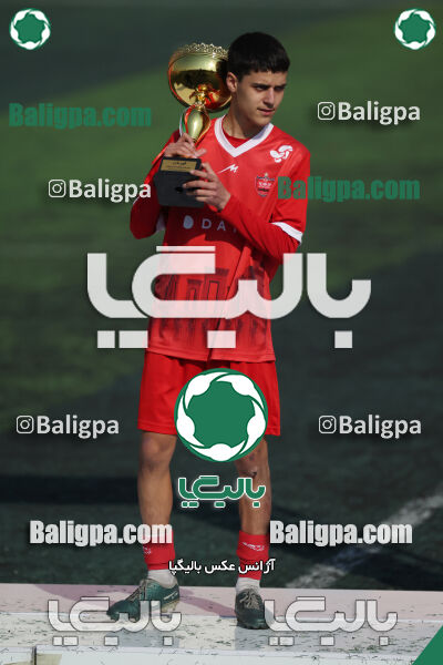 پرسپولیس ۰ (۴) - (۲) ۰ پیکان