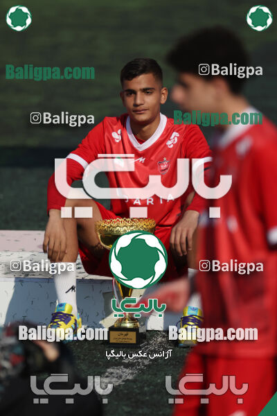 پرسپولیس ۰ (۴) - (۲) ۰ پیکان