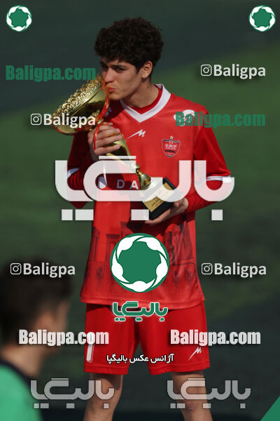 پرسپولیس ۰ (۴) - (۲) ۰ پیکان